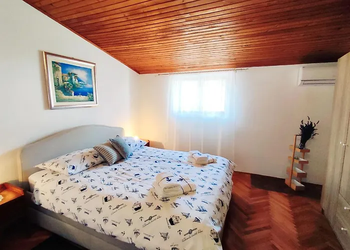 Apartman With Parking Space Baska, Krk - 21613 Baška