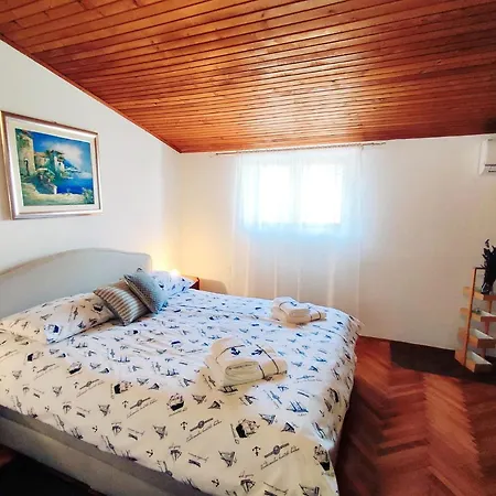 Apartament With Parking Space Baska, Krk - 21613 Baška